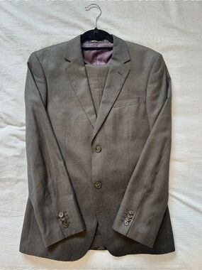 Mexx Men's Two-Button Blazer with matching pants in charcoal gray